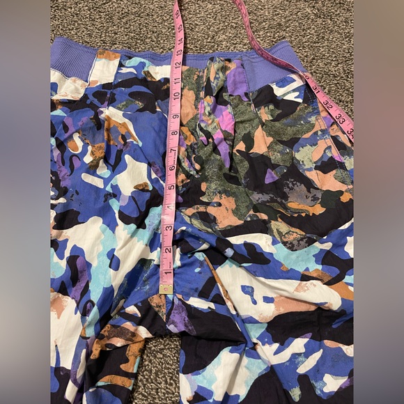 Fp movement by Free People Mesmerize Me Printed Pants | Size medium - Picture 9 of 10